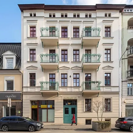 Bright & Modern In The Center By Renters Daire *