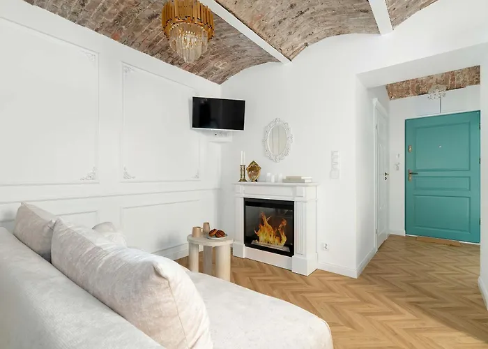 Bright & Modern In The Center By Renters *